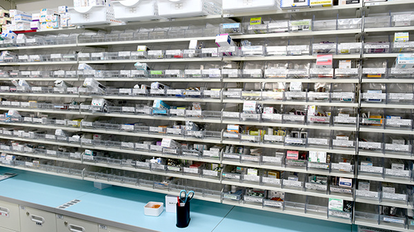 調剤薬局ツルハドラッグ大和吉岡店
