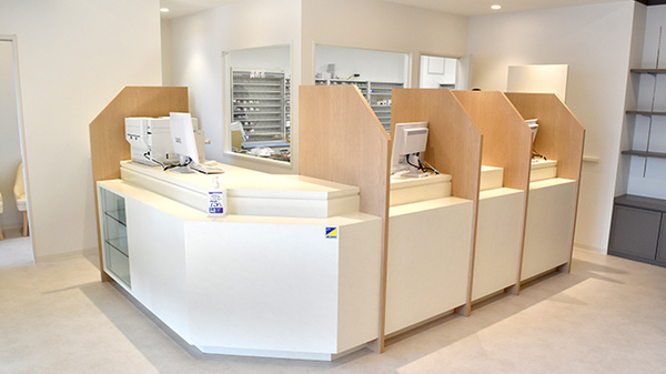 人形町えきまえ薬局(東京都)