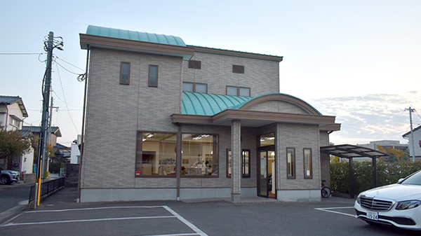 有限会社伊勢薬局本庄店